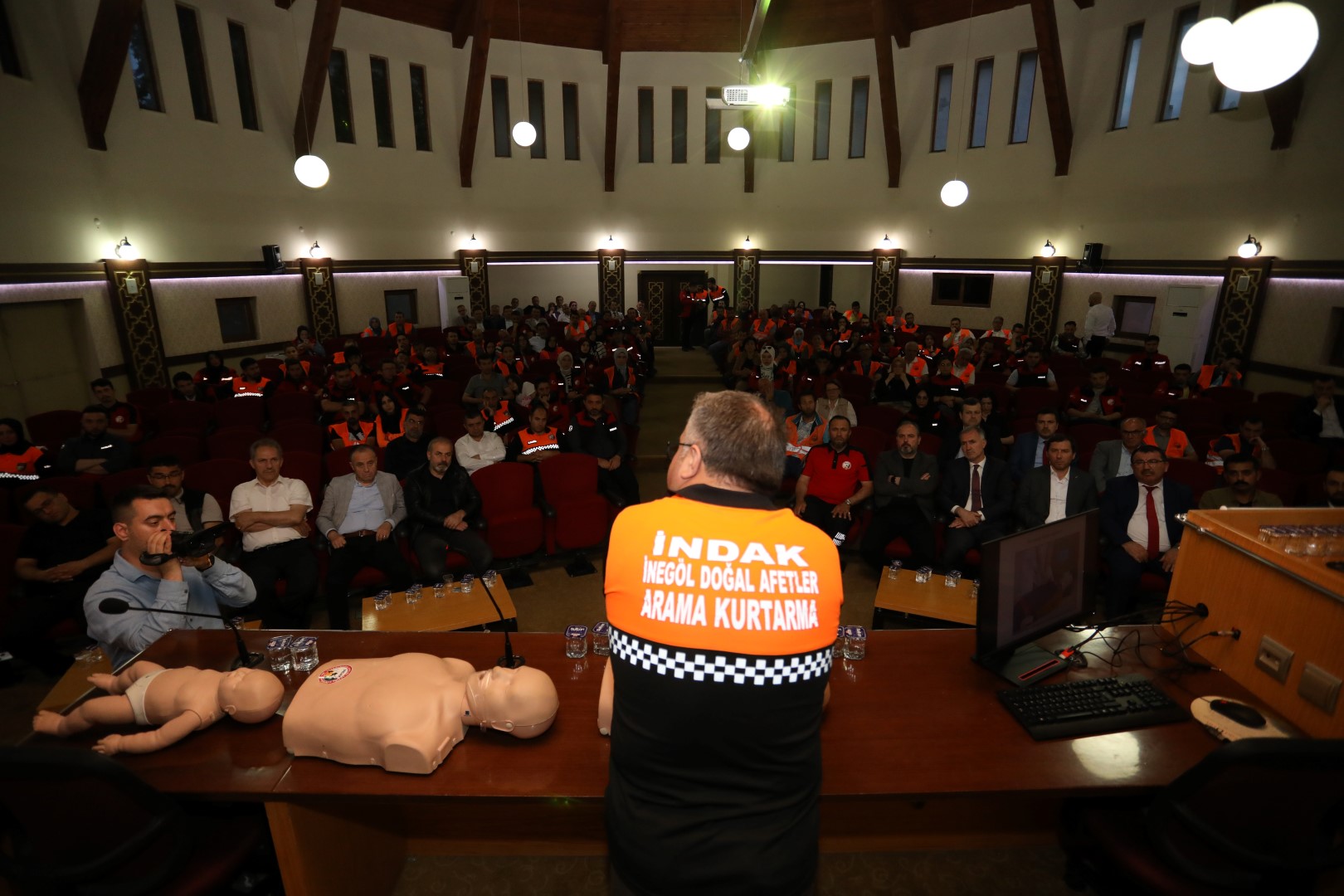 İnegöl protokolü ilk yardım eğitimi aldı