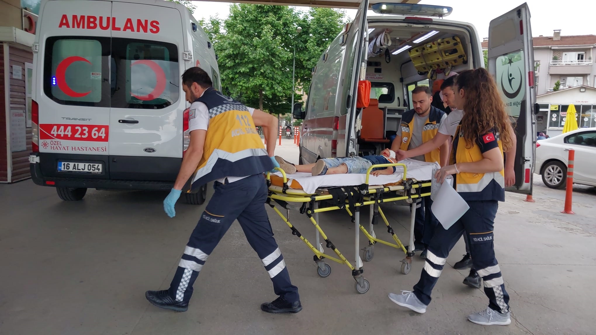 Otomobilin çarptığı 8 yaşındaki çocuk yaralandı