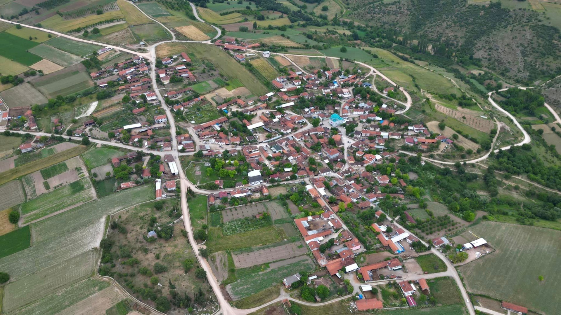 Çavuşköy mahallesinin altyapı ve parke taş kaplamaları tamamlandı
