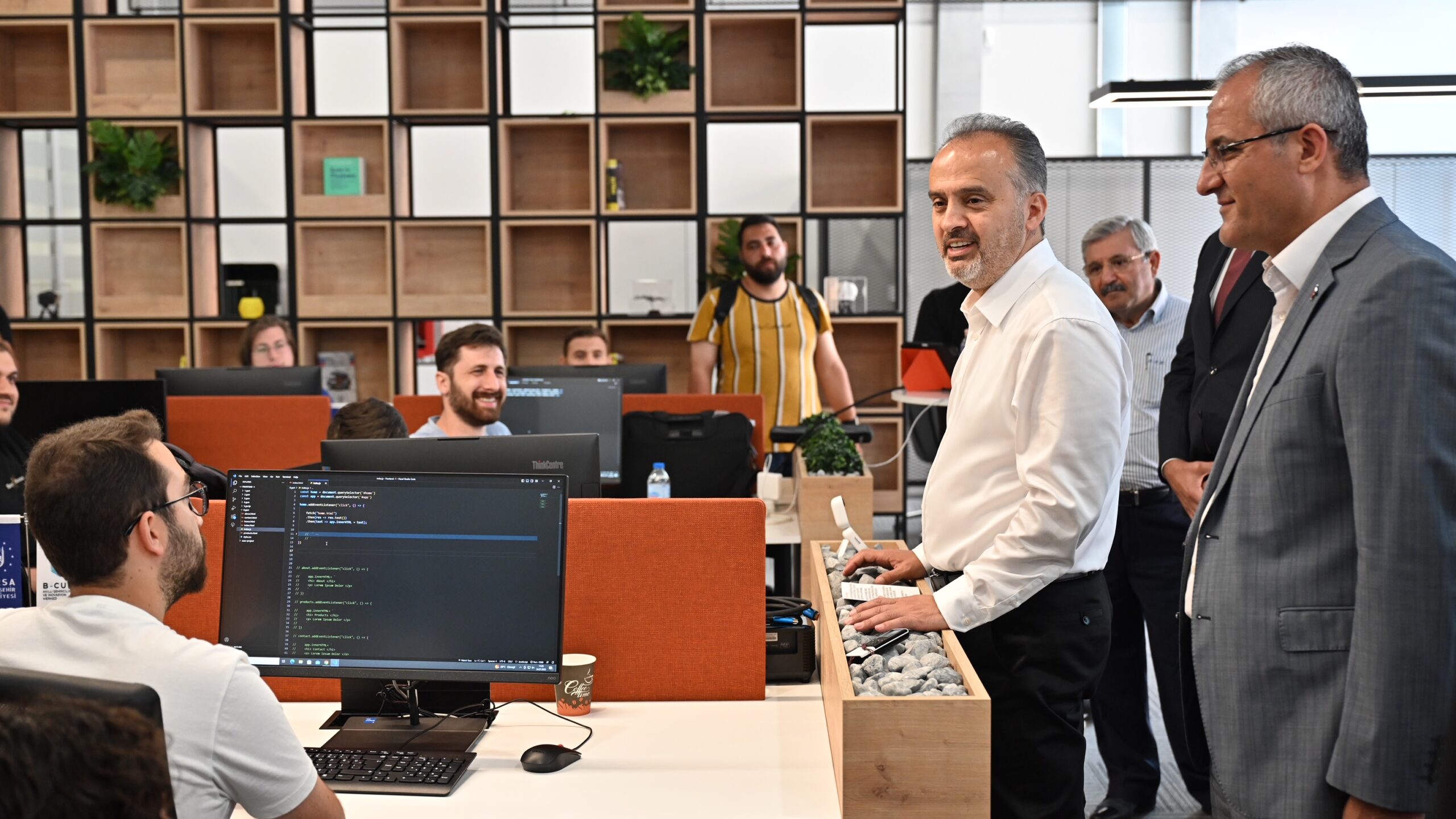 Gençler Bursa’nın geleceğini kodluyor