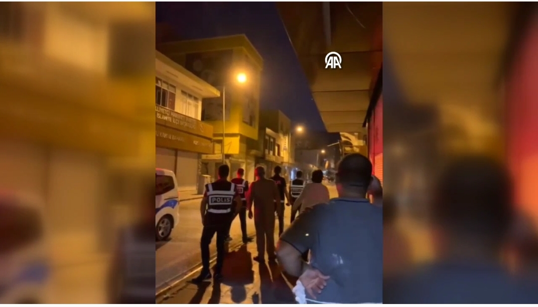 Deprem bölgesinde korku dolu anlar