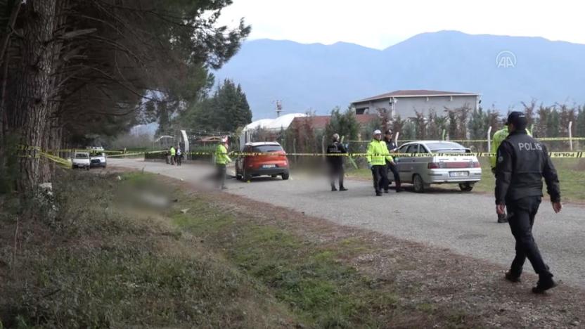 ‘Siz daha ölmediniz mi?’ deyip kafalarına sıkmış