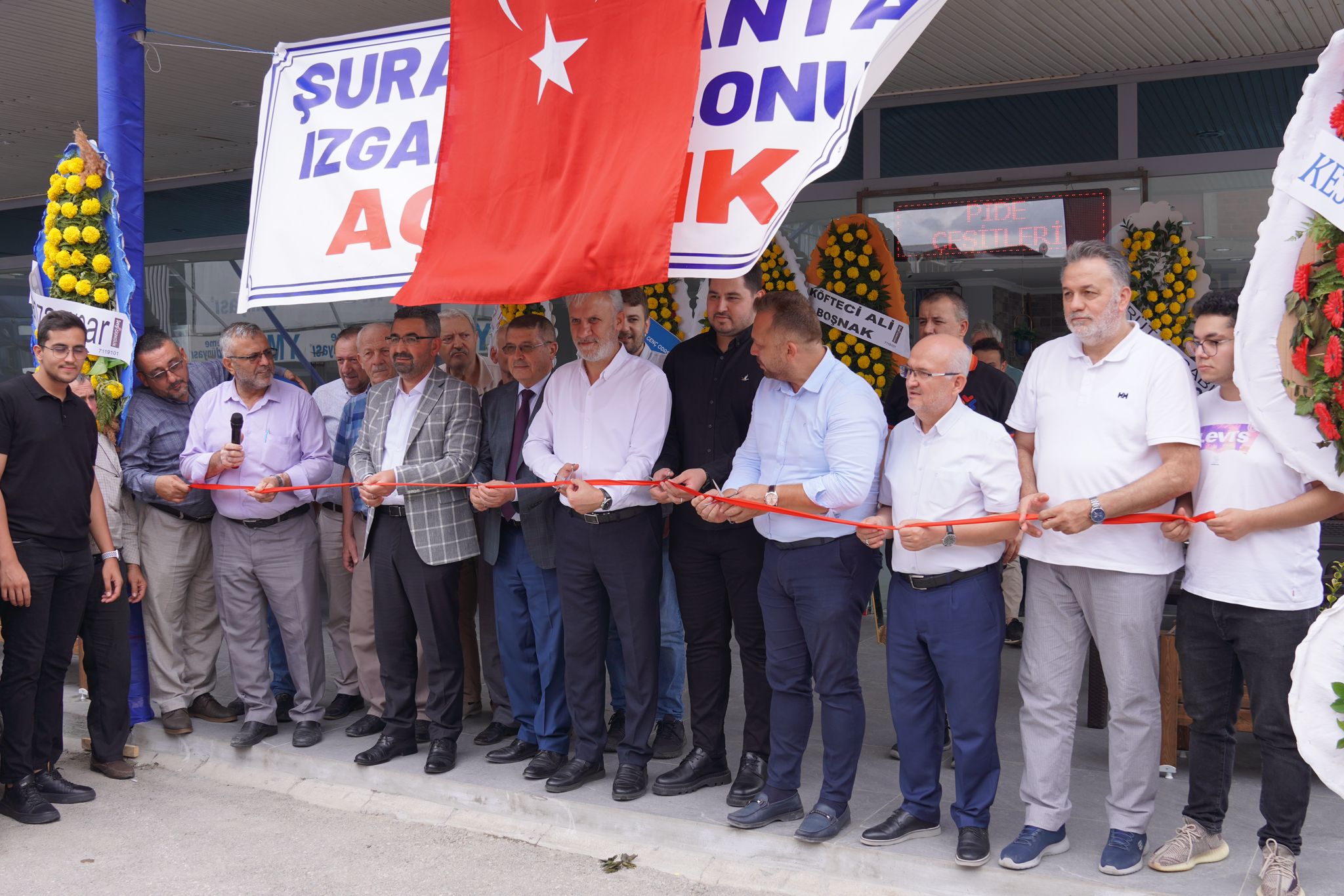 Şura Lokanta Izgara Salonu İnegöl’de hizmete açıldı