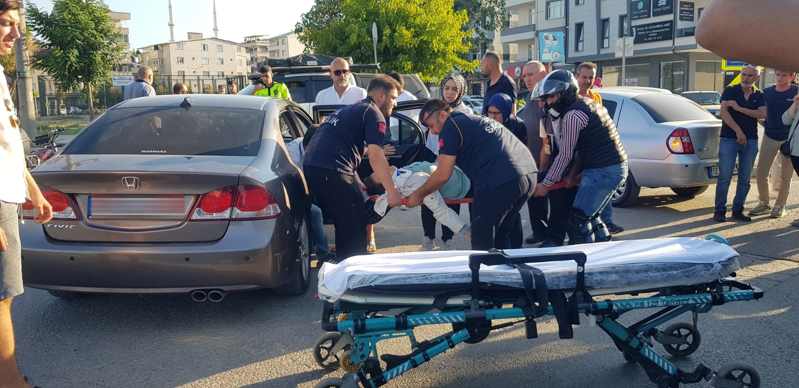 Otomobillerin çarpıştığı kazada 1 kişi yaralandı