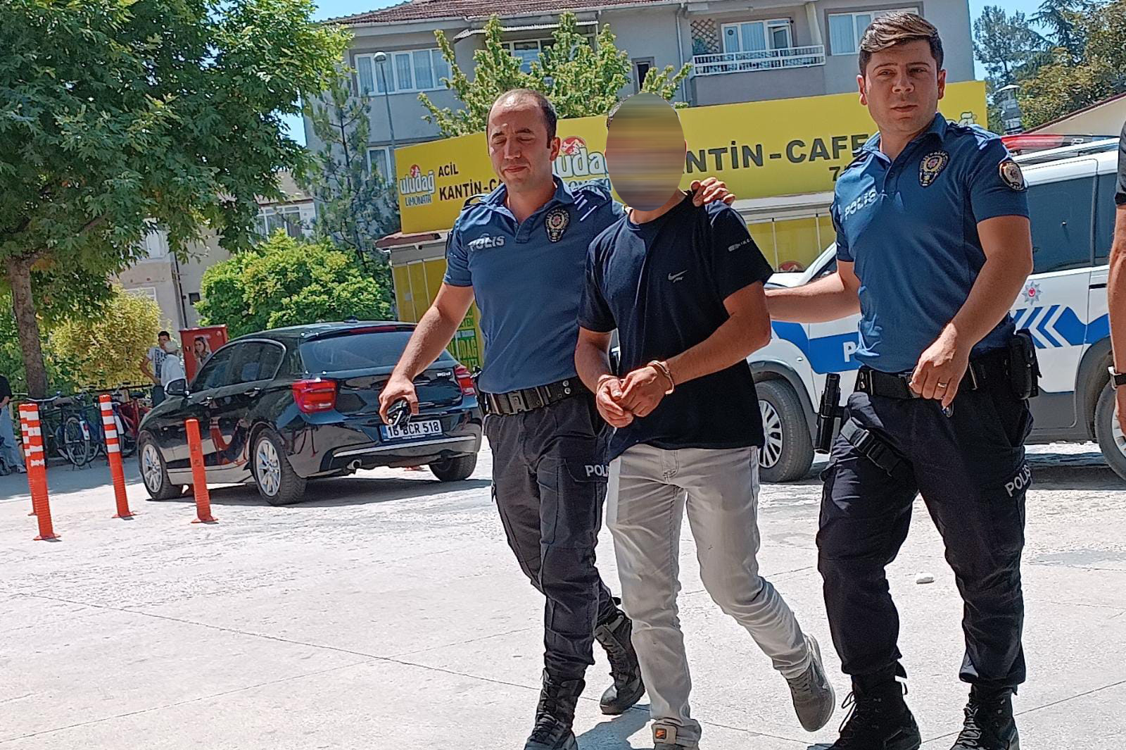 Çalıntı motosiklet kaçan şahıs, kovalamaca sonunda gözaltına alındı