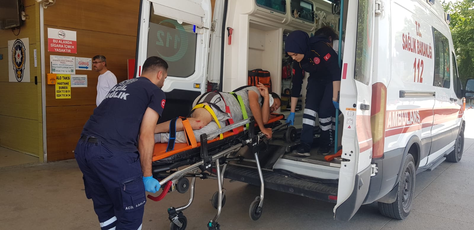 Otomobil ile çarpışan motosikletin sürücüsü yaralandı