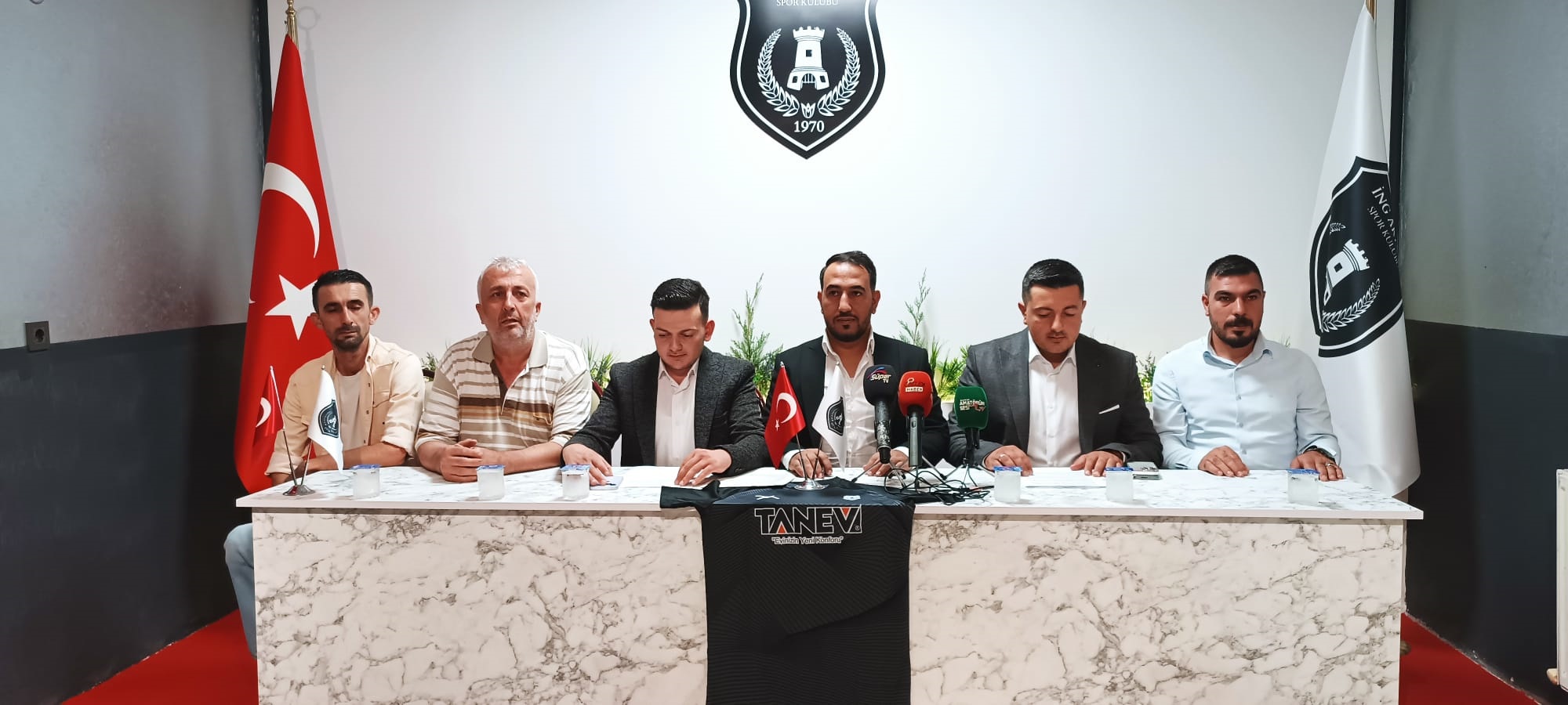 Akhisar Spor’un göğüs sponsoru belli oldu