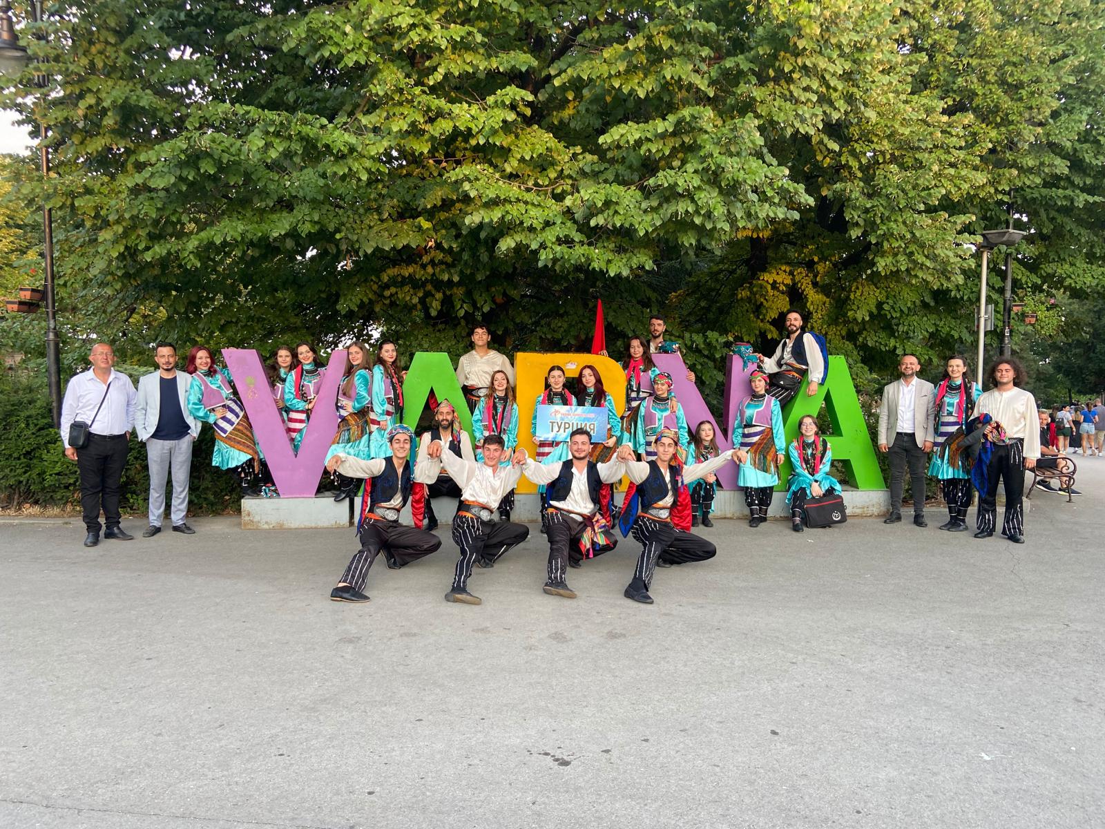 HALK DANSLARI TOPLULUĞU FESTİVAL TURNESİNDE