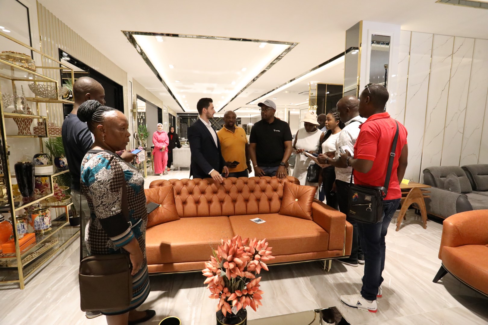 İNEGÖL’ÜN AFRİKA İLE İŞ BİRLİĞİ GELİŞİYOR