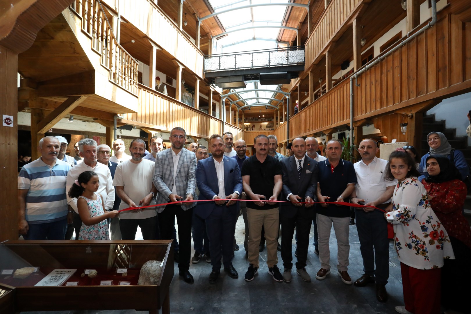 Yüksel Kılıçoğlu kişisel resim sergisi müzede görücüye çıktı