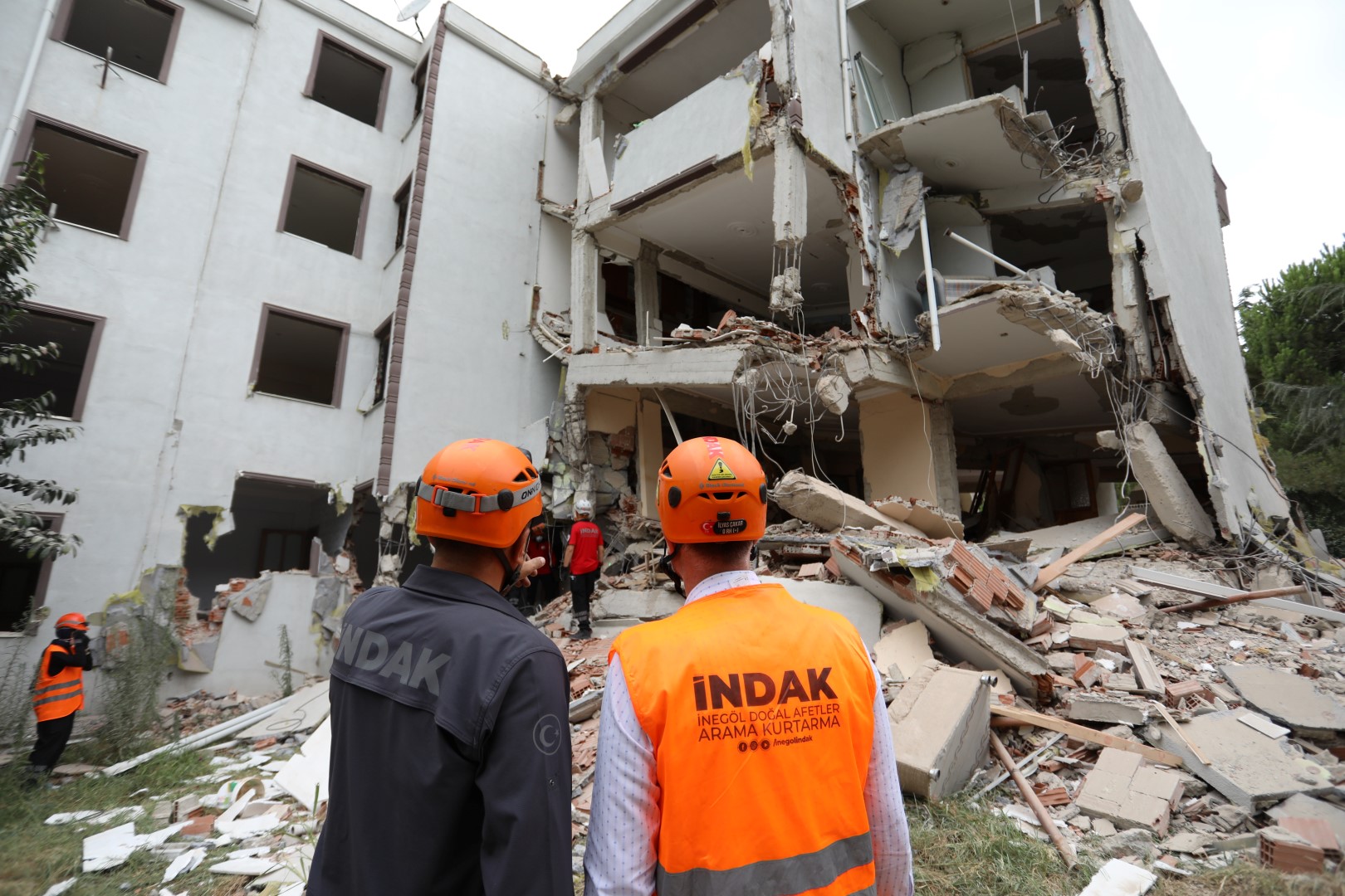Gerçeğini aratmayan deprem tatbikatı videosuyla da gündem oldu