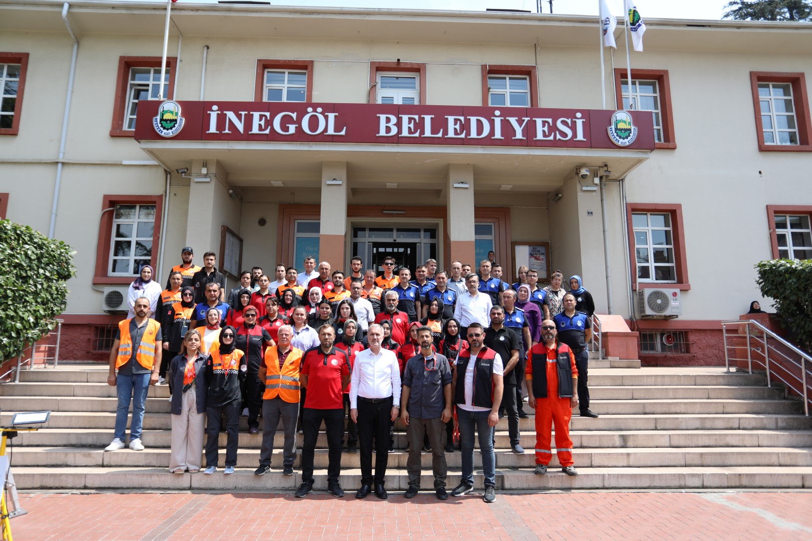 İnegöl Belediyesi deprem gerçeğini hatırlattı