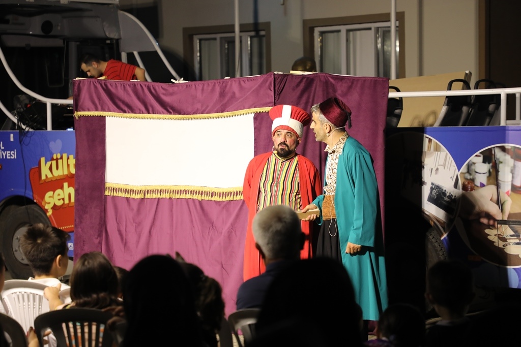 Ortaköy’de kahkaha dolu gece