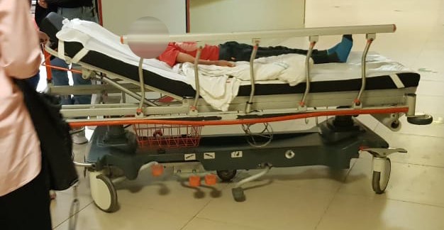 Barfiks demirinden düşen çocuk gözlerini hastanede açtı