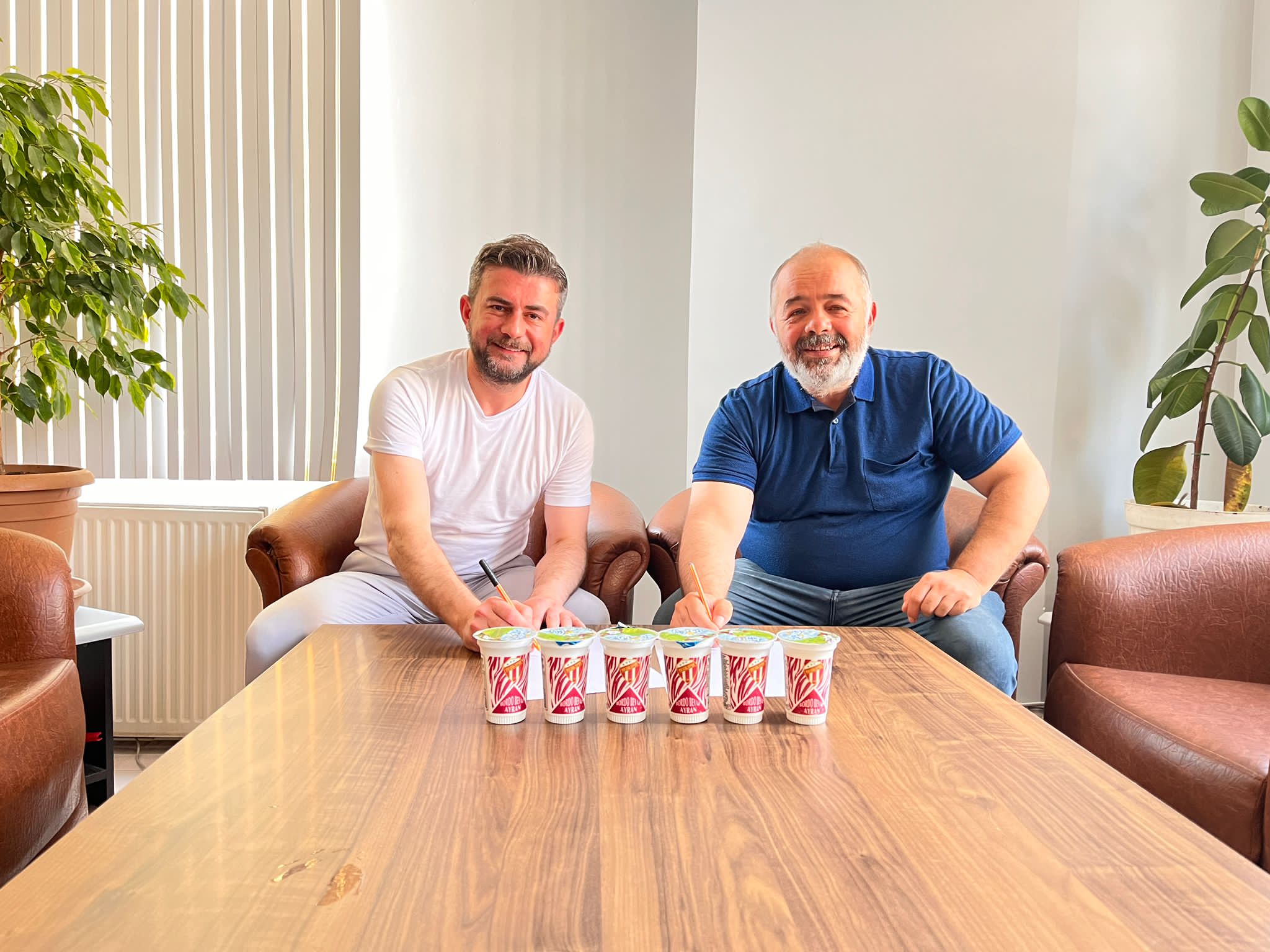 Bakkallarda İnegölspor ayranı satılacak