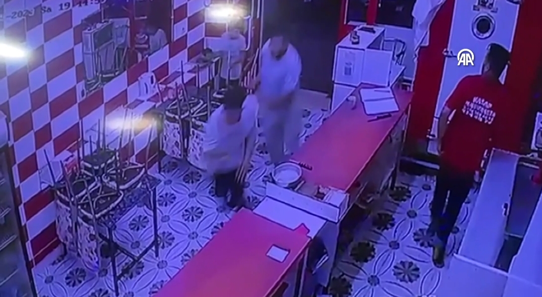 Silahlı kavgada 1 kişi tabancayla yaralandı