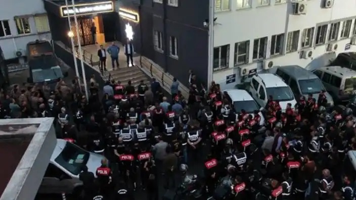 Bursa’da aranan 44 kişi şafak operasyonuyla yakalandı