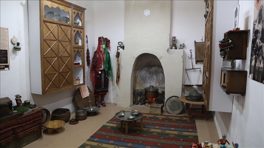 Aşık Veysel Müzesi ziyaretçilerini “uzun ince bir yolculuğa” çıkarıyor