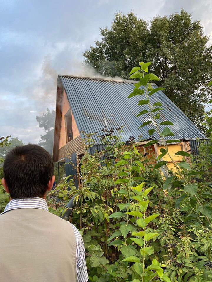 İnegöl’de arazi içindeki ev küle döndü