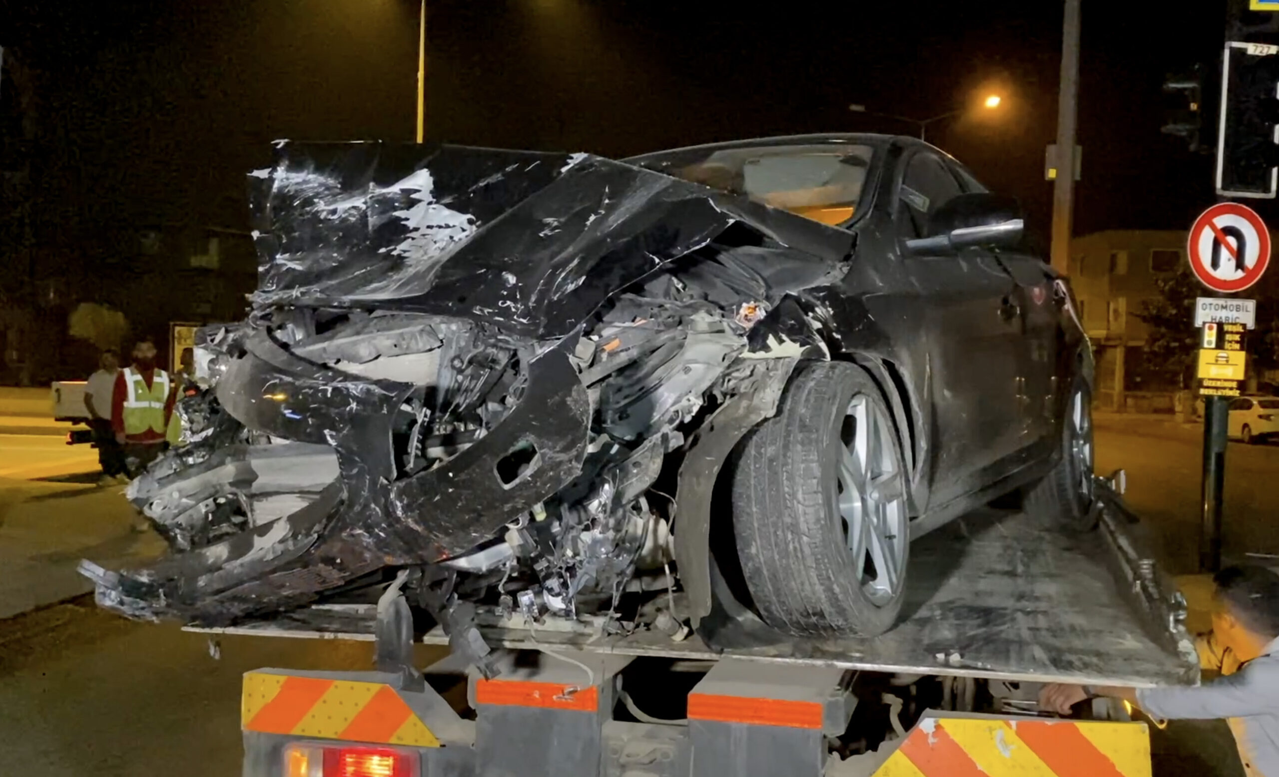 Trafik kazasında 2 kişi yaralandı