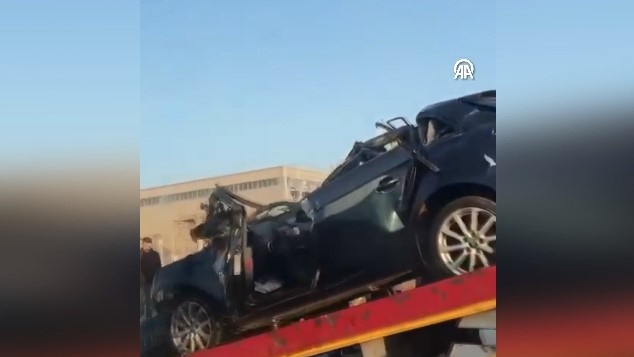 Tıra çarpan otomobildeki nişanlı çift hayatını kaybetti