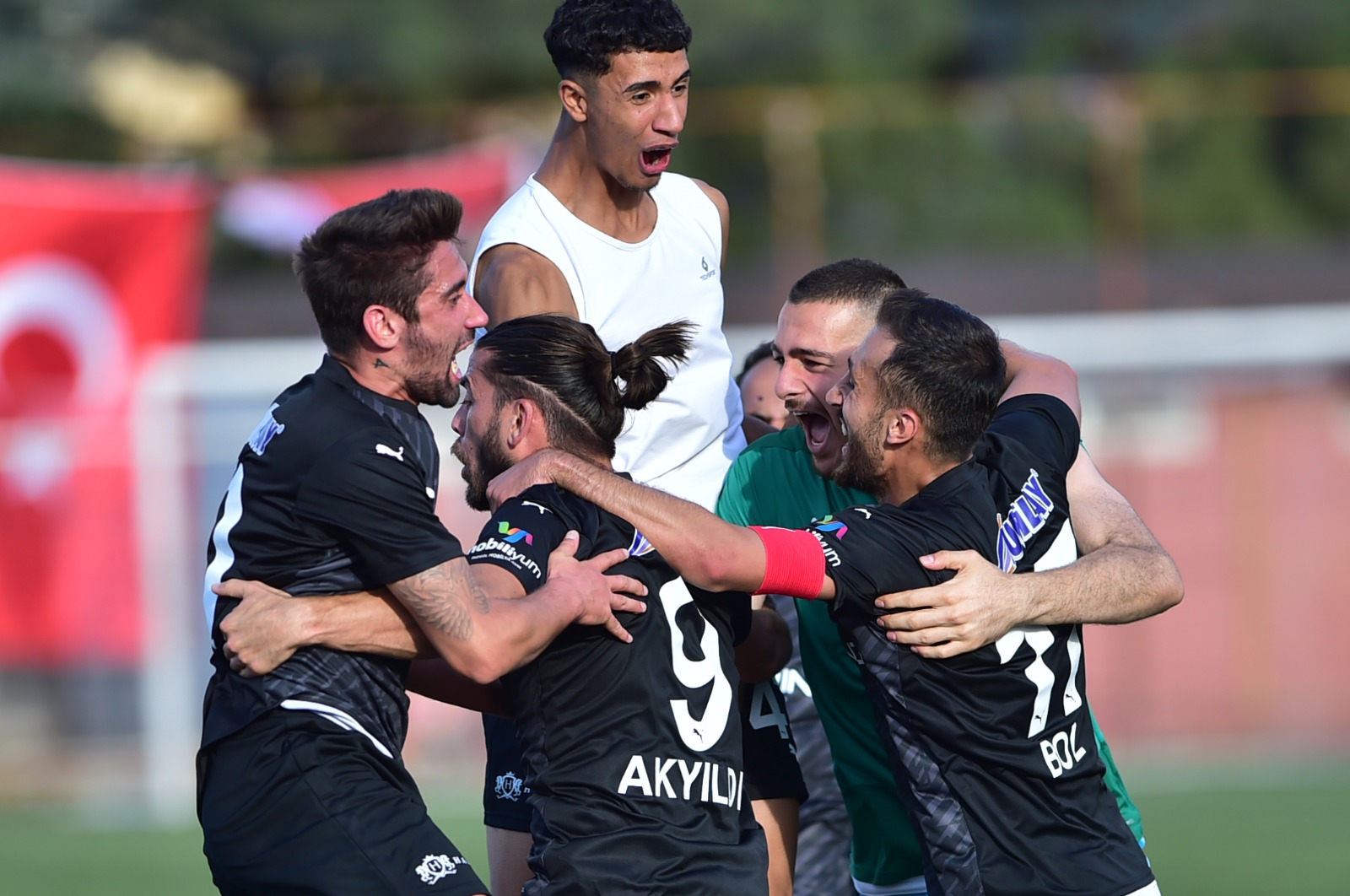 Kafkas deplasmanda puanla başladı