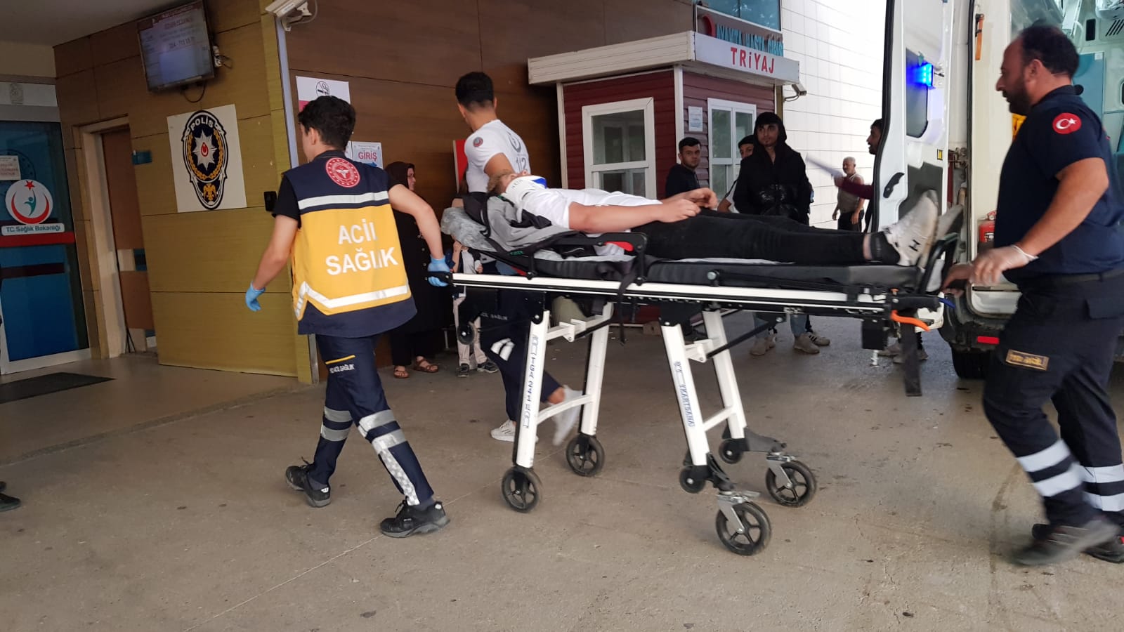 Genç sürücü kazada yaralandı