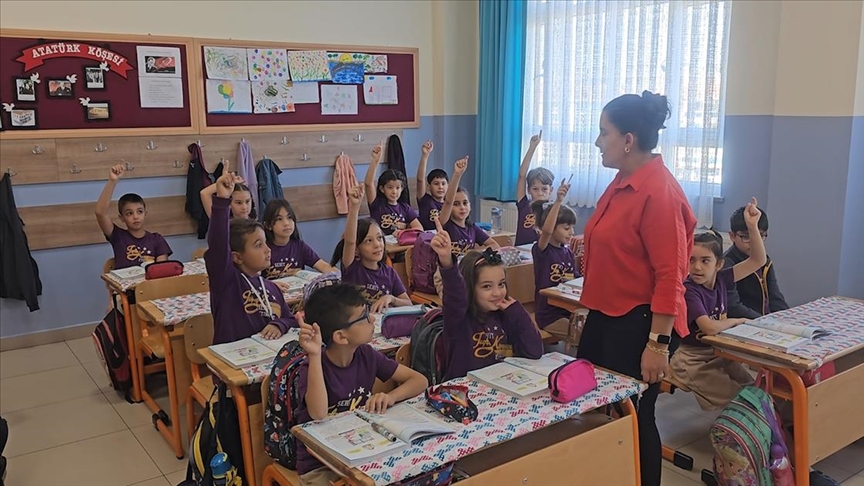 Sağlık Bakanı Koca’dan çocuklarda görülmeye başlayan “solunum yolu enfeksiyonu”na ilişkin paylaşım