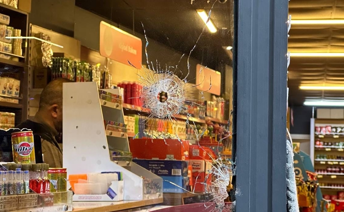 Markete silahlı saldırı