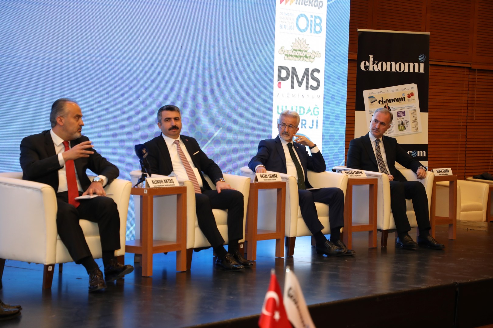 “GENÇLERİMİZİN KARİYER PLANLAMASINA DOKUNMAK İSTİYORUZ”