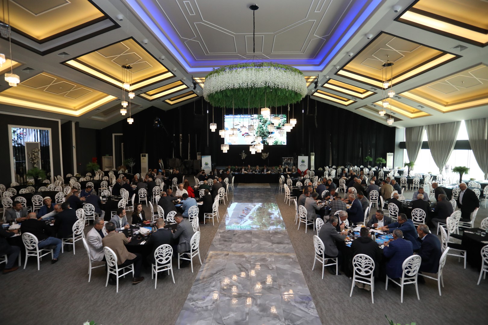 BAŞKAN TABAN MUHTARLARLA BULUŞTU