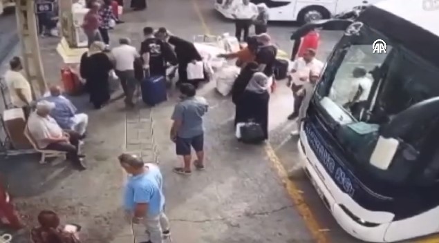 İki kişinin kalp krizi geçirdiği kavga güvenlik kamerasında