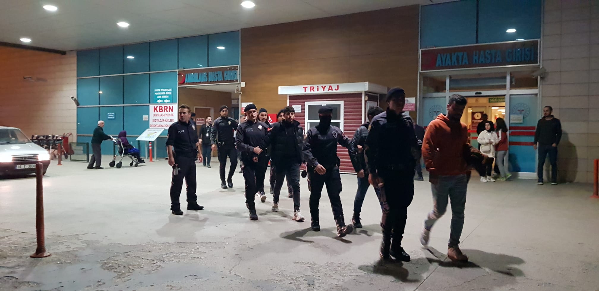 İnegöl’de 20 kaçak göçmen yakalandı