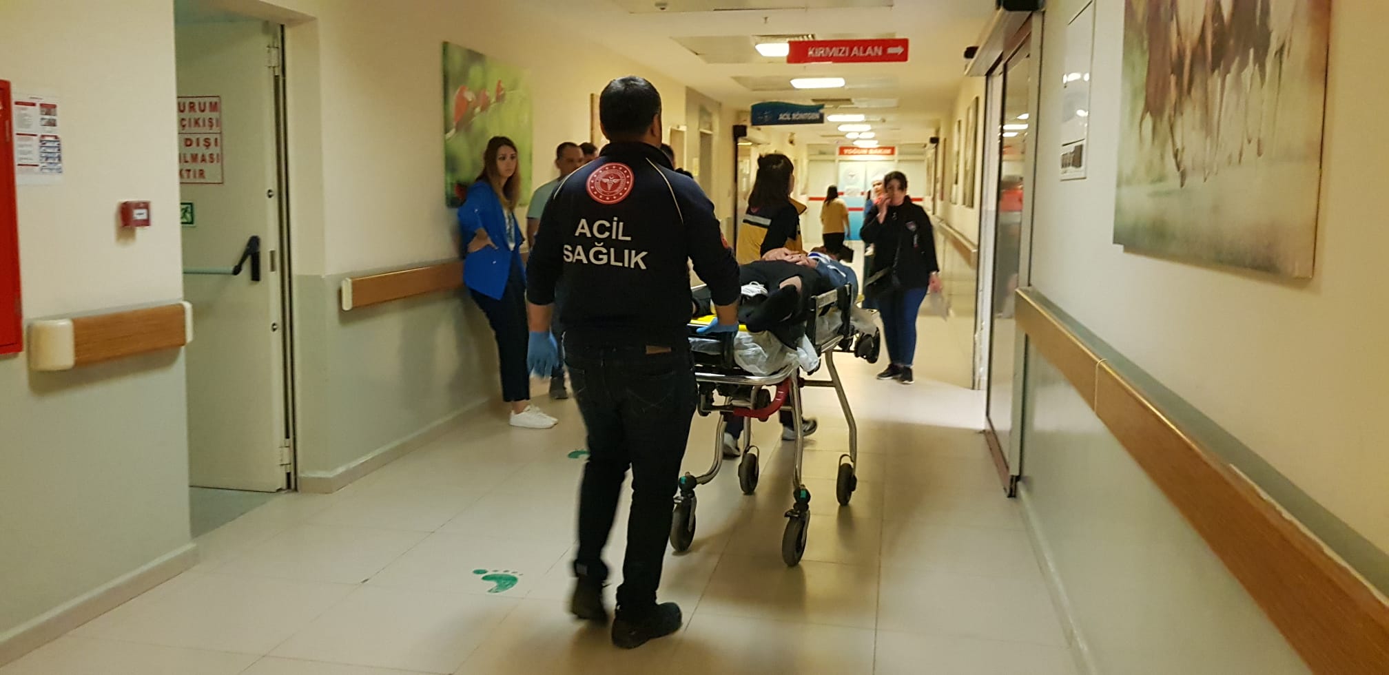 Motosiklet ile kamyonetin karıştığı kazada 2 kişi yaralandı