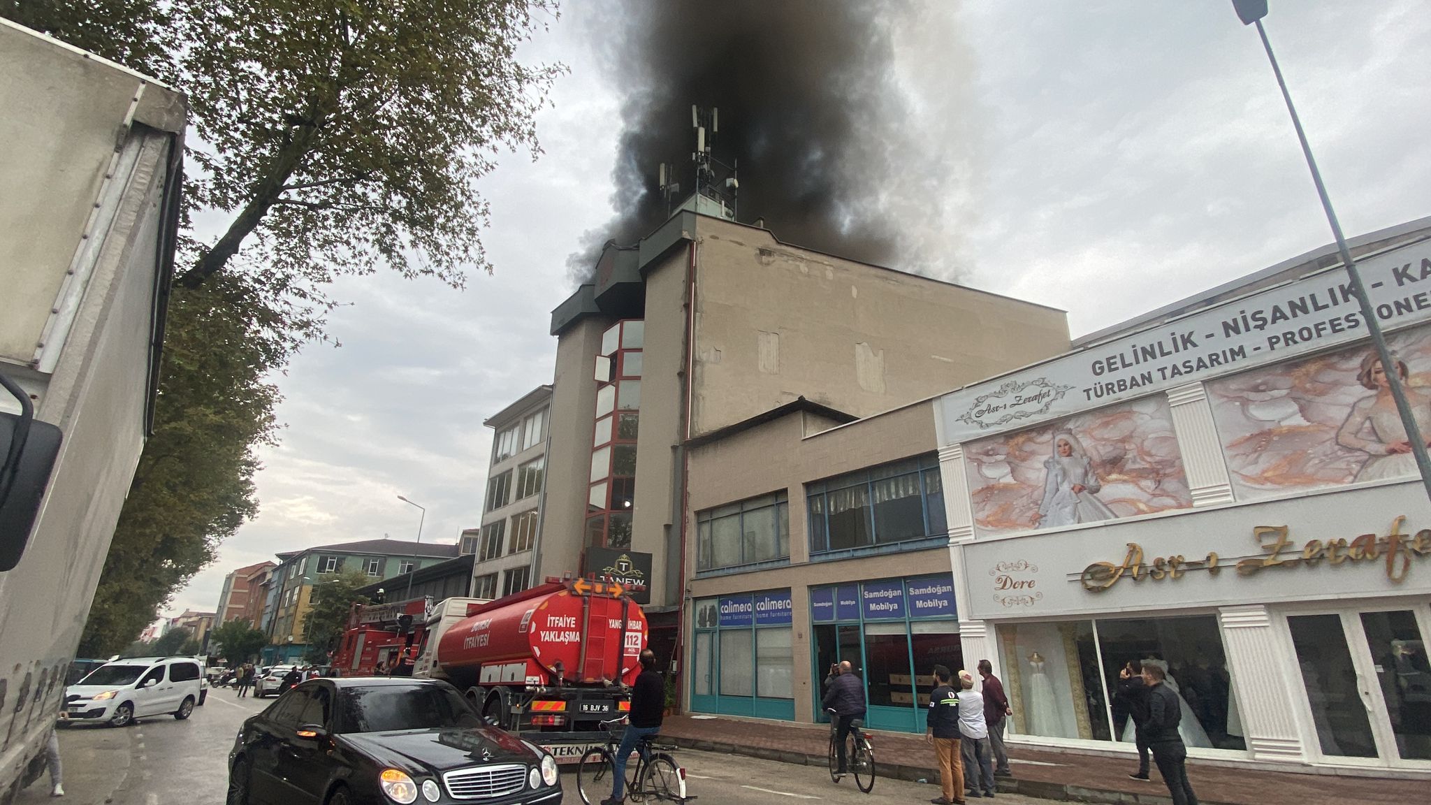 Osmanbey caddesinde sıcak dakikalar