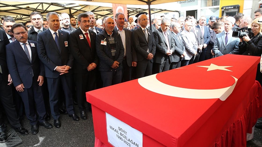 Ankara’daki saldırıyı gerçekleştiren teröristlerin katlettiği şehit veteriner teknikeri defnedildi