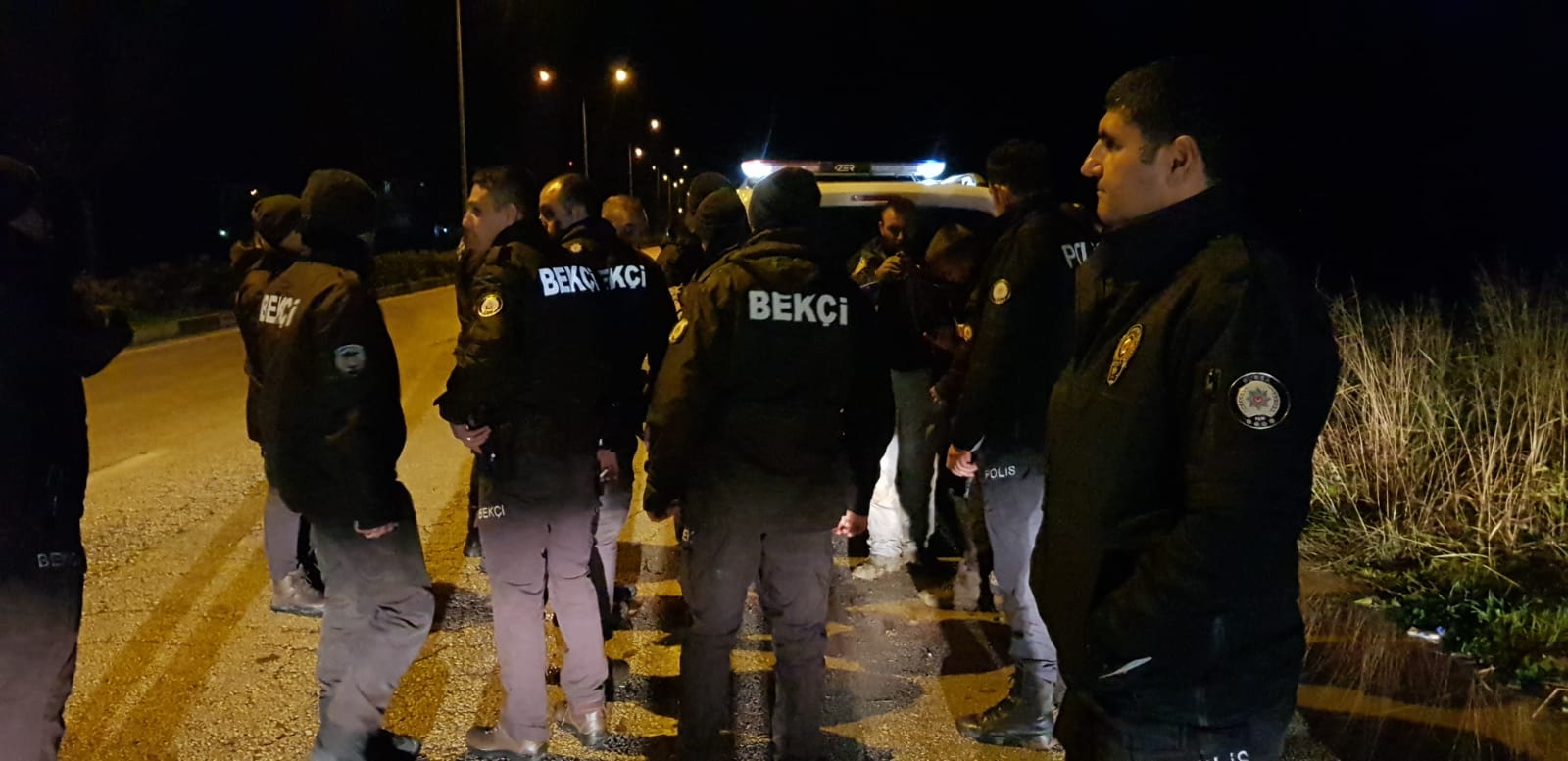 Bekçilerin ‘dur’ ihtarına uymayarak kaçan şahıs, tarlada yakalandı