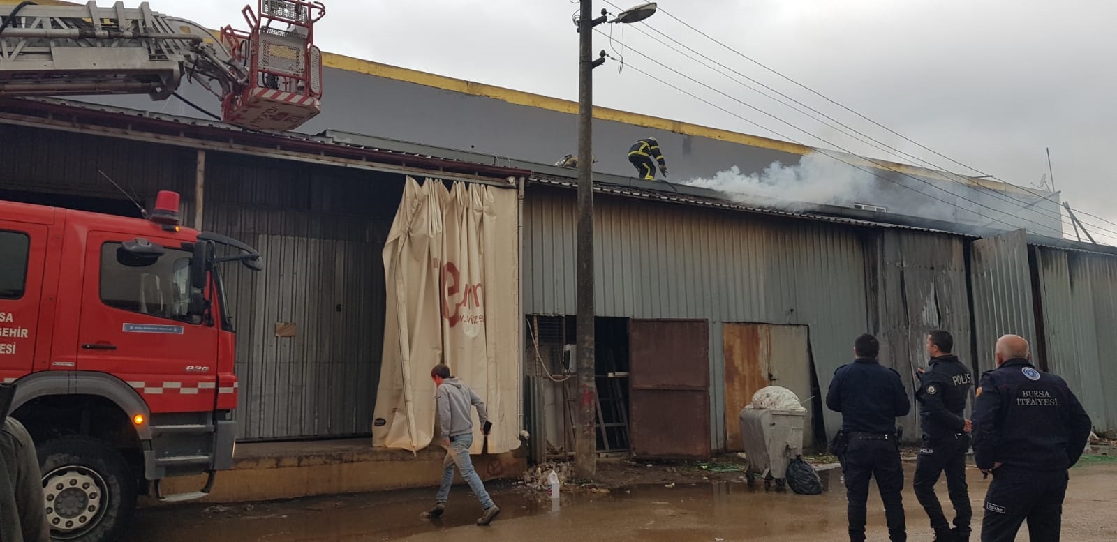 Sanayide korkutan yangın