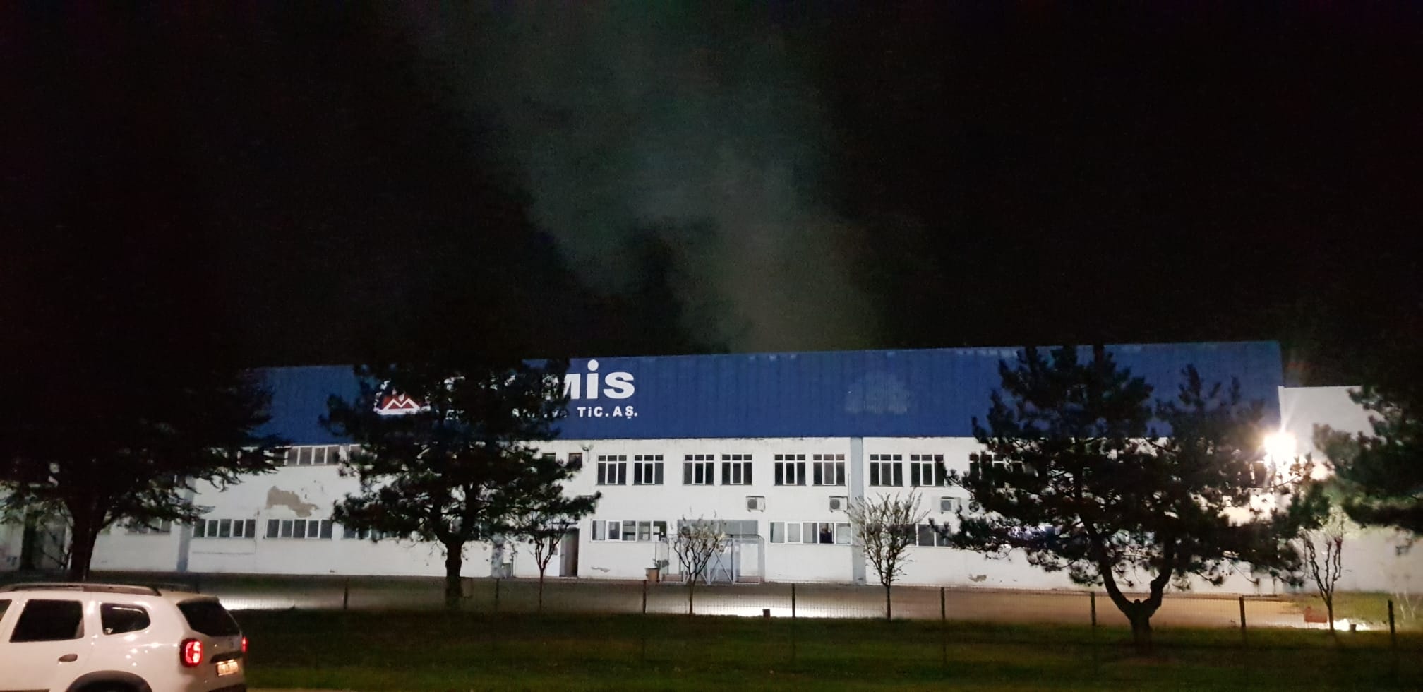 Korkutan yangın büyümeden söndürüldü