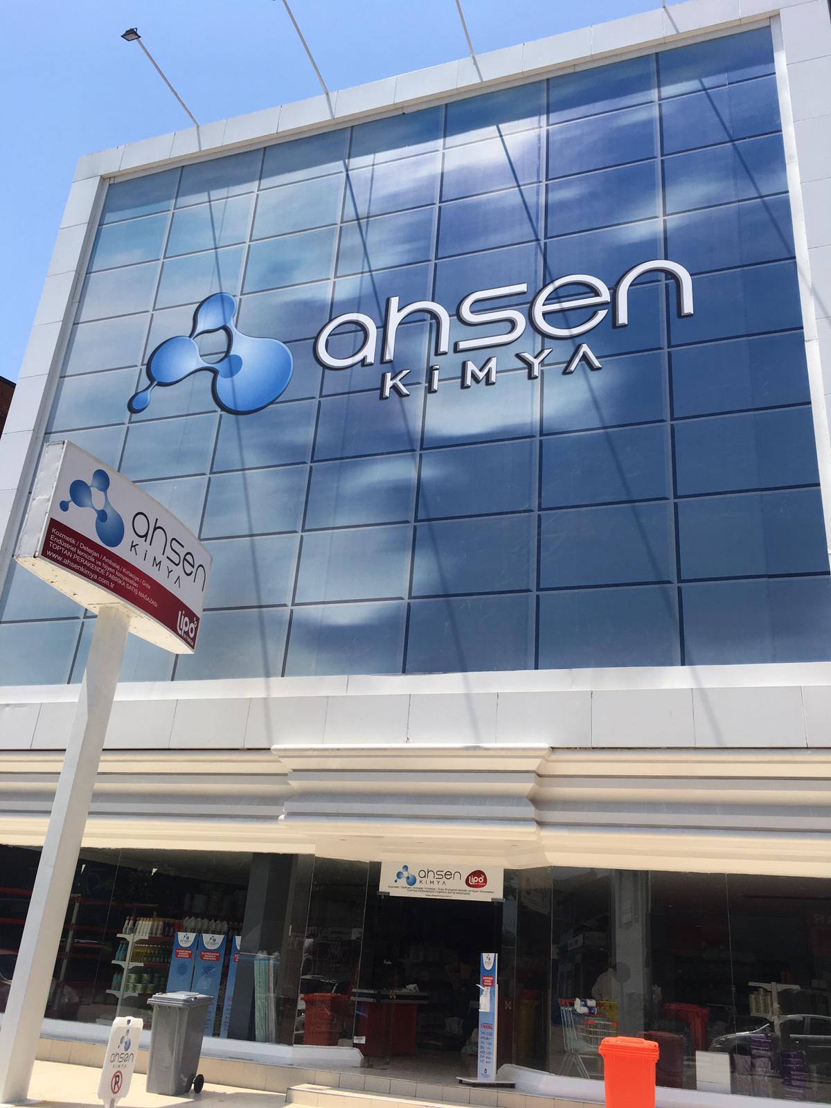 ‘Yerli ürünlerimizde indirime gidiyoruz’