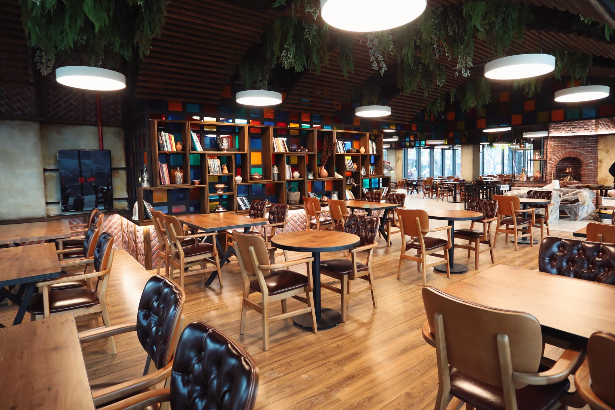 GASTRO İNEGÖL YENİ YERİNDE HİZMETE GİRMEK İÇİN GÜN SAYIYOR