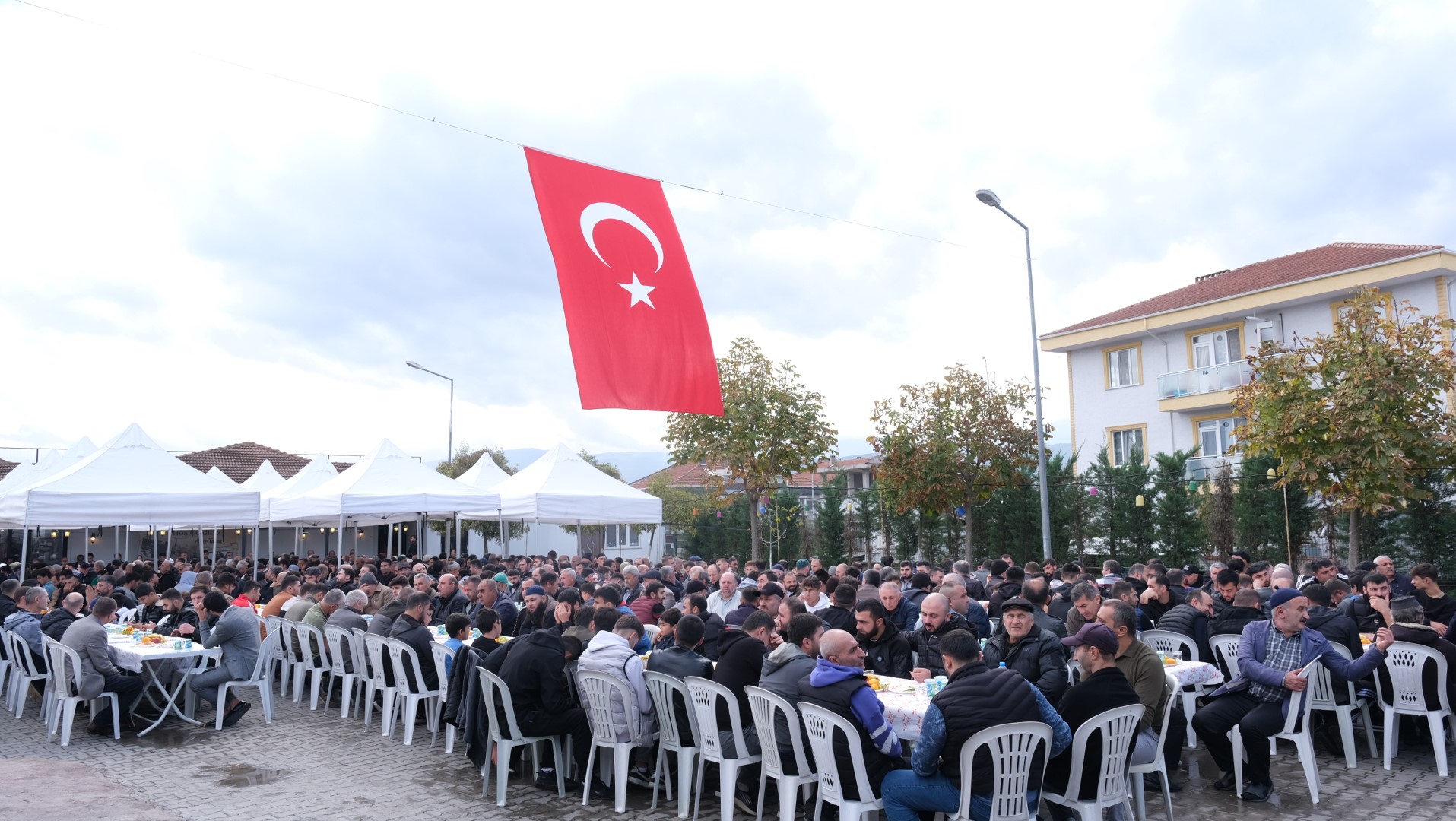 AHISKA SÜRGÜNÜNÜN 79. YILINDA YAŞAMINI YİTİRENLER DUALARLA ANILDI