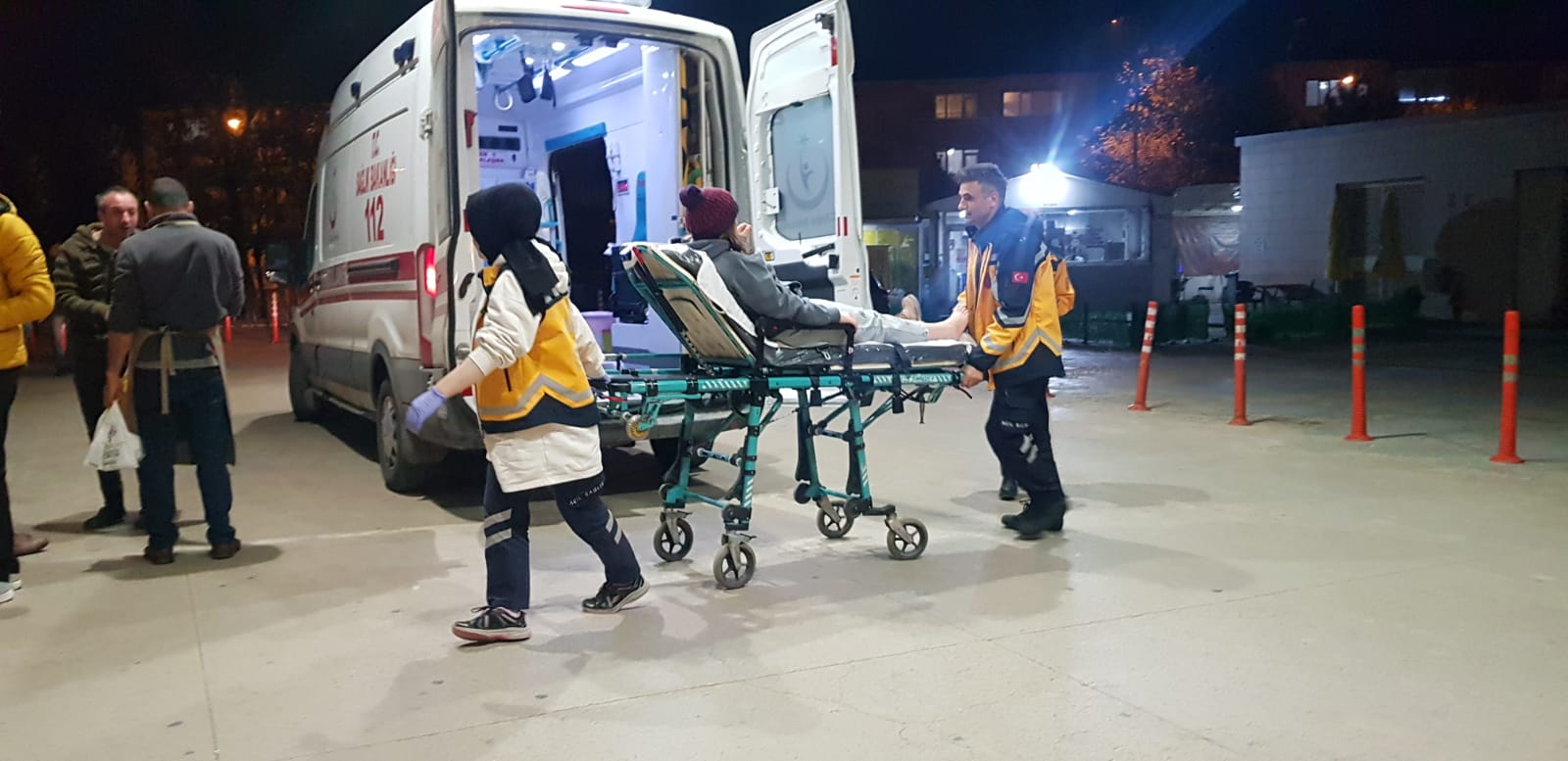 Acılar içinde kaldı