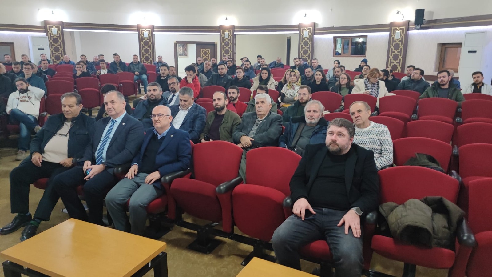 Mobilyacılara maliyet hesaplama semineri