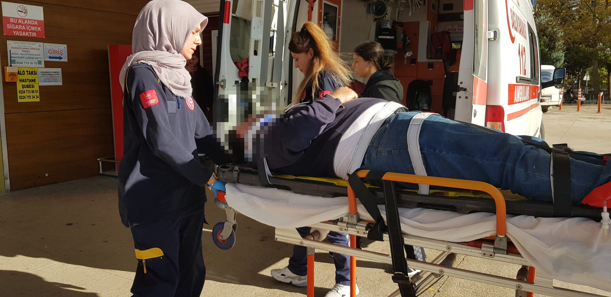 İnegöl’de zincirleme kazada motosiklet sürücüsü arada kaldı