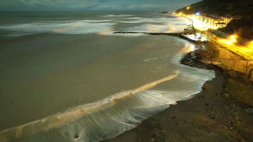 Meteorolojiden fırtına ve sağanak uyarısı