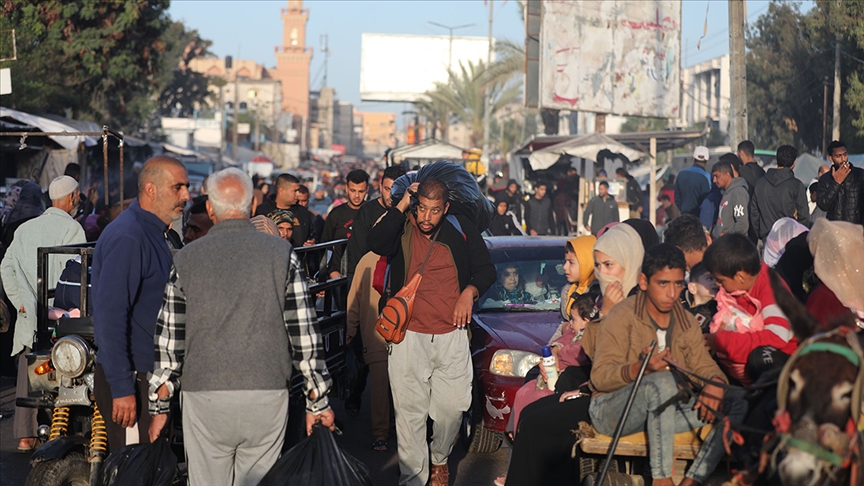 İsrail ordusu, Gazze Şeridi’nin kuzeyine dönmeye çalışan Filistinlilere ateş açtı