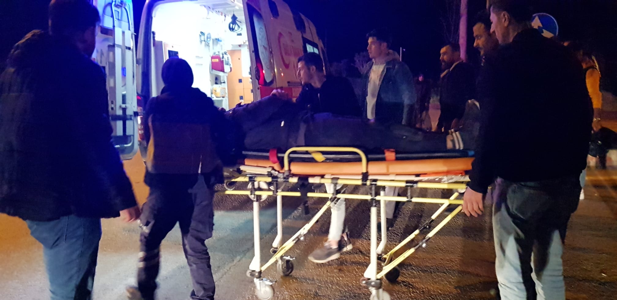 Otomobil ile çarpışan motosikletin sürücüsü yaralandı