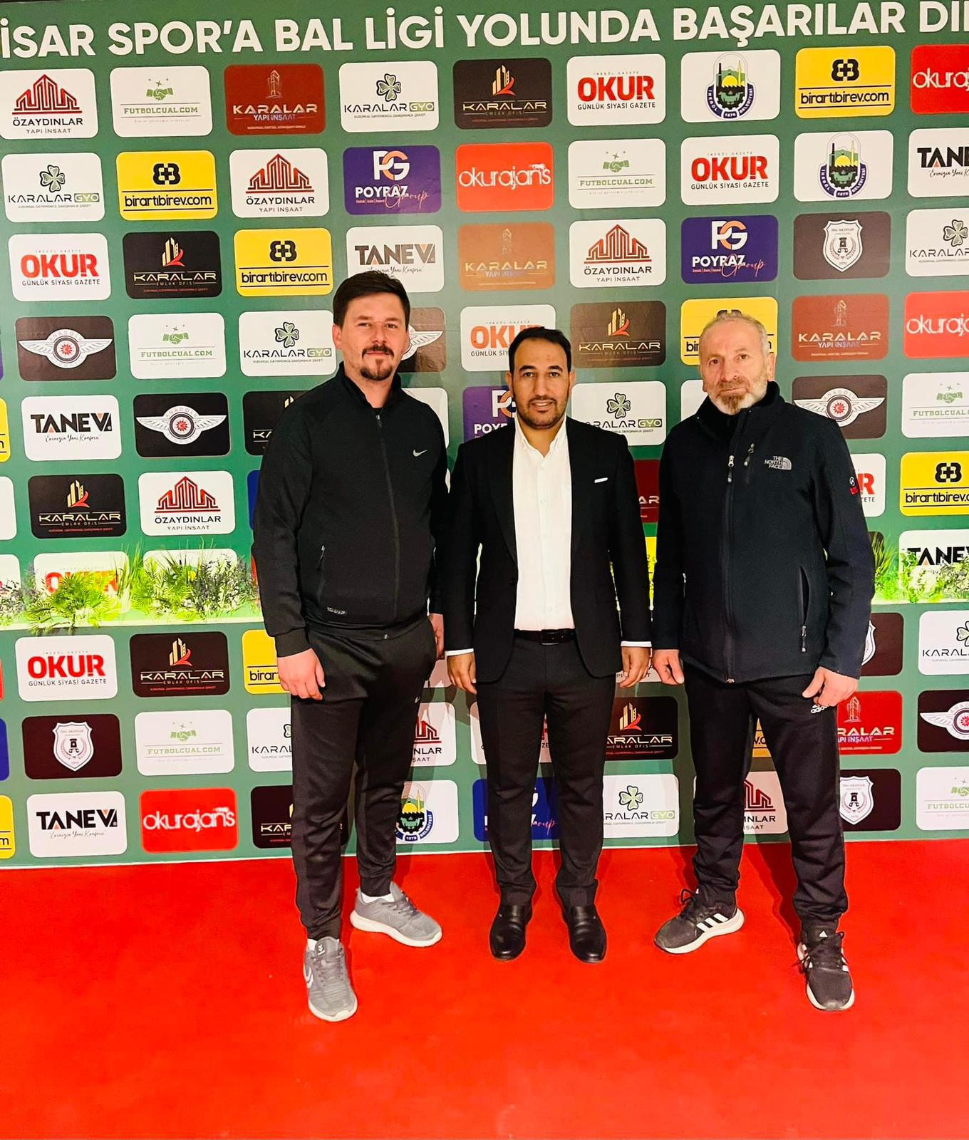 Akhisar’da yollar ayrıldı