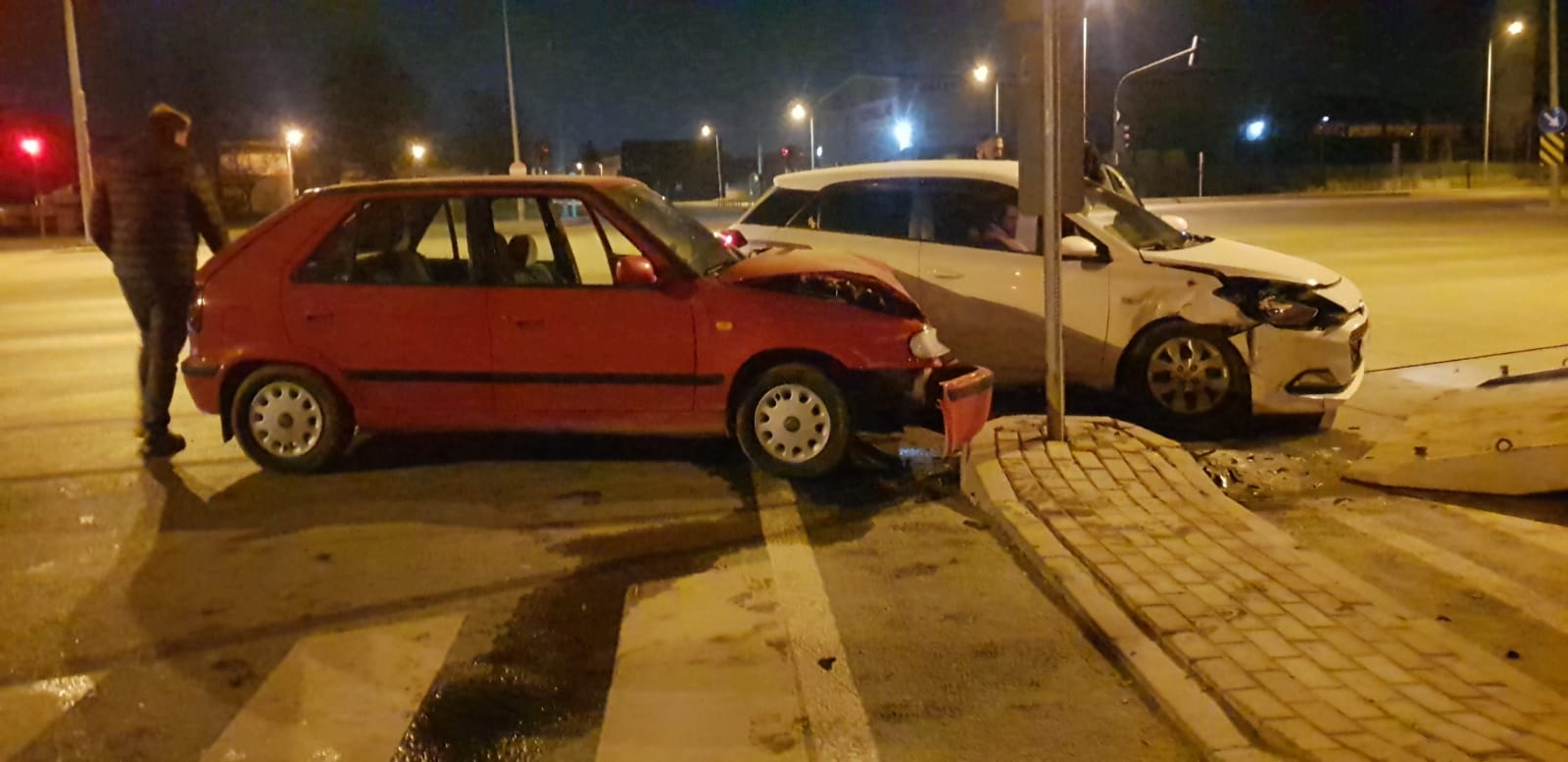 İnegöl’de feci kaza: 5 yaralı